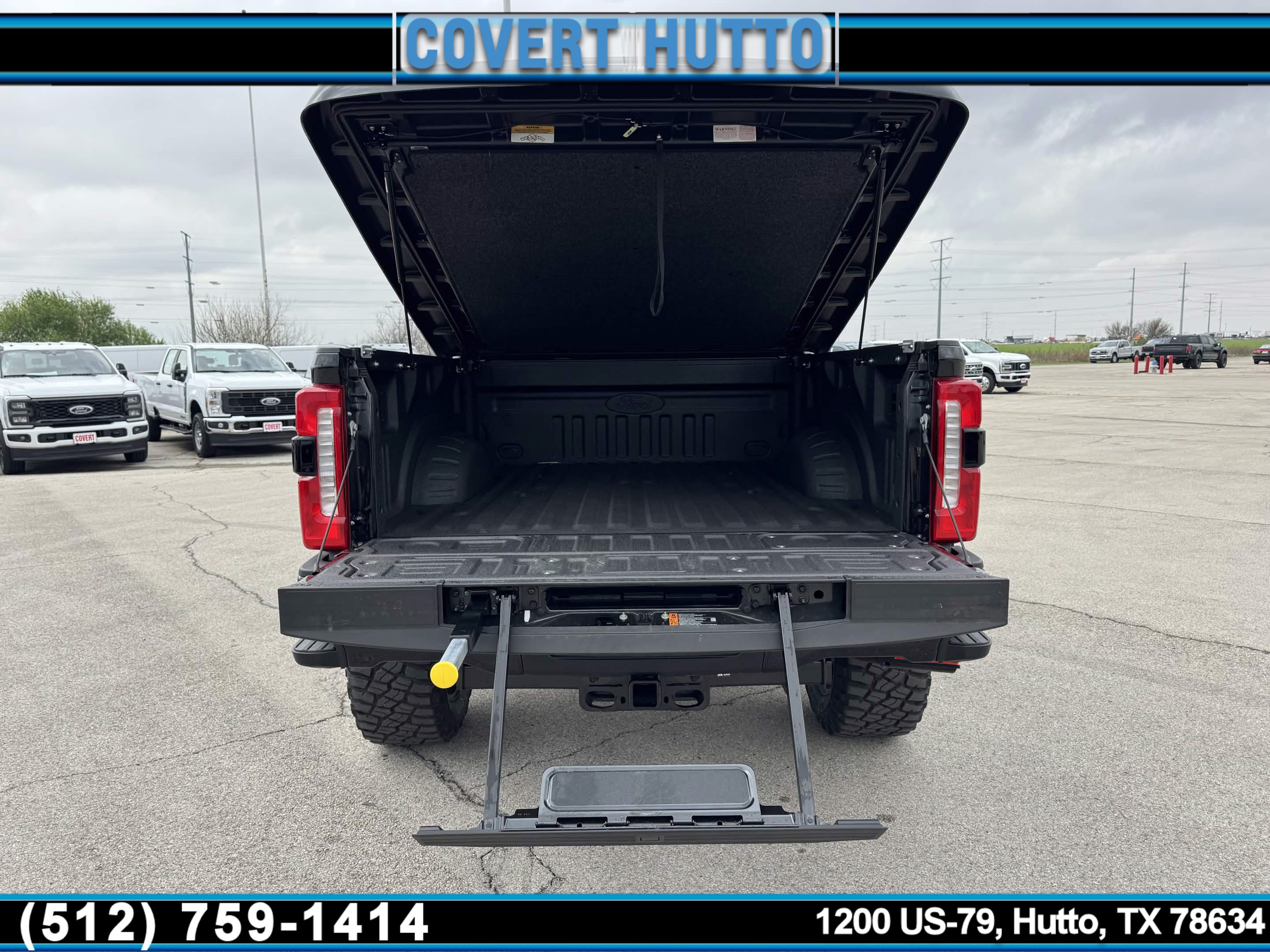 New 2026 Ford F250 Lariat w/ Black Appearance Package image 11