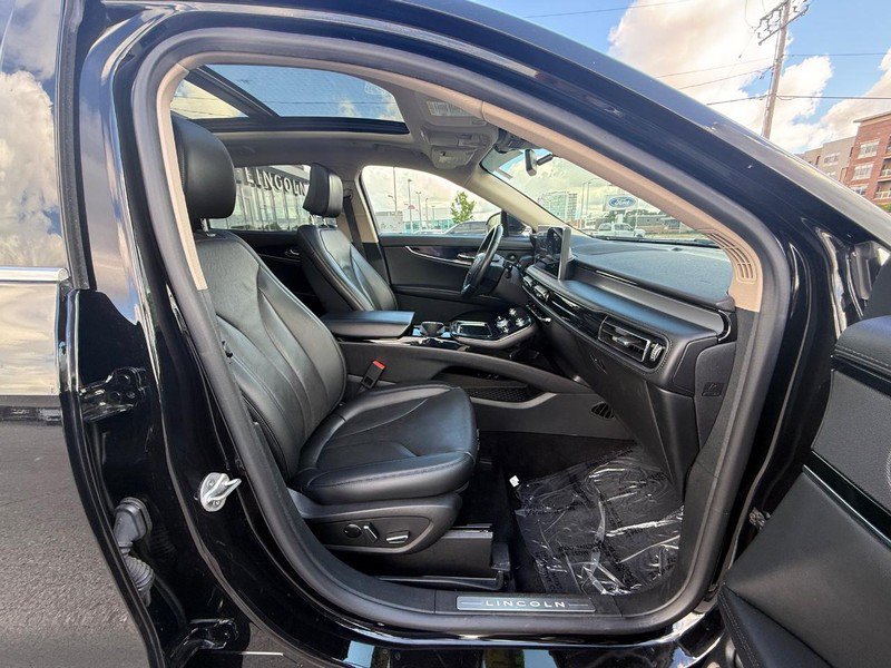 Certified 2023 Lincoln Nautilus Reserve w/ Monochromatic Package AWD/4WD image 13