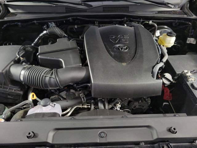 Used 2022 Toyota Tacoma TRD Sport w/ Technology Package AWD/4WD image 13
