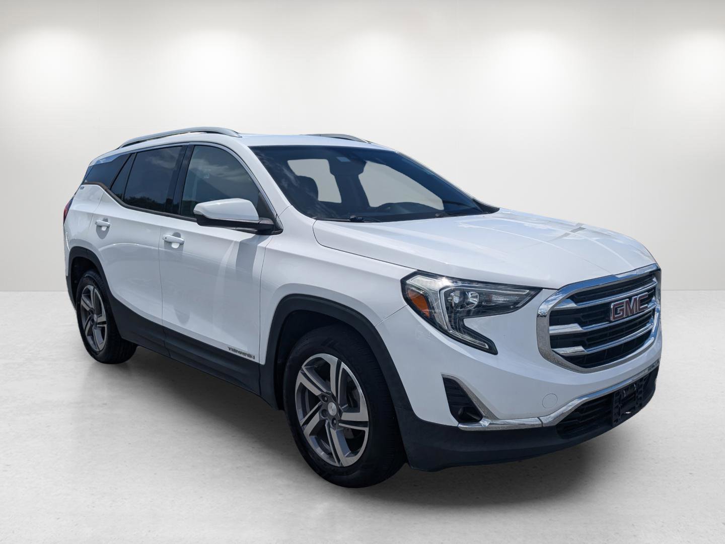 Used 2020 GMC Terrain SLT image 3