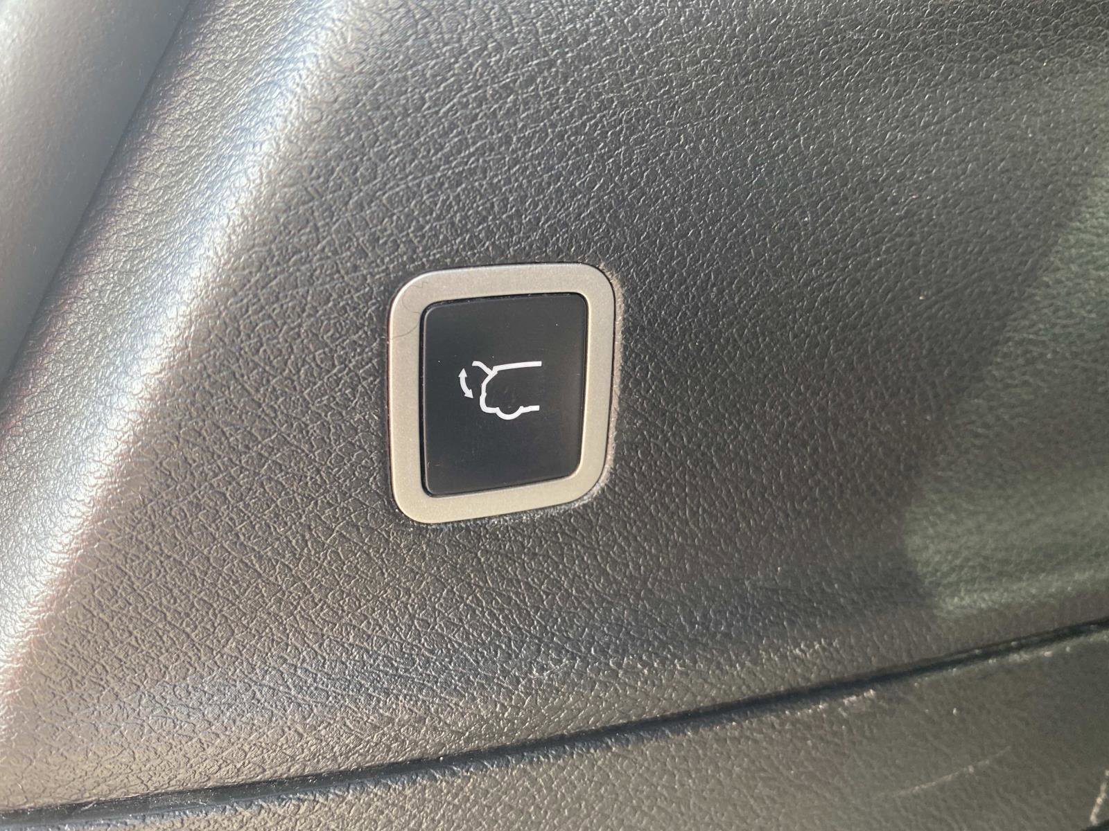 Certified 2025 Chrysler Pacifica Select FWD image 7