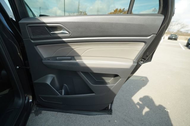 Used 2021 Volkswagen Atlas Cross Sport SE w/ Panoramic Sunroof Package image 23