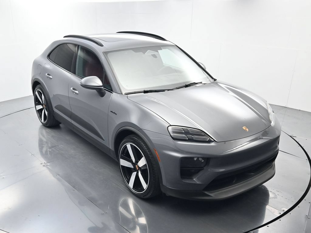 Certified 2025 Porsche Macan Electric RWD image 41