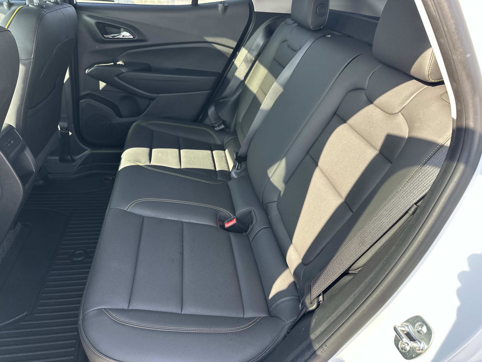 Used 2025 Chevrolet Trax ACTIV w/ Sunroof Package image 11