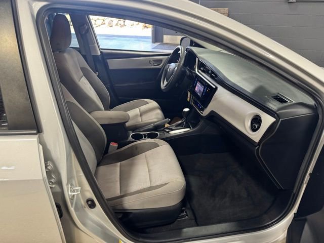 Used 2017 Toyota Corolla LE image 29