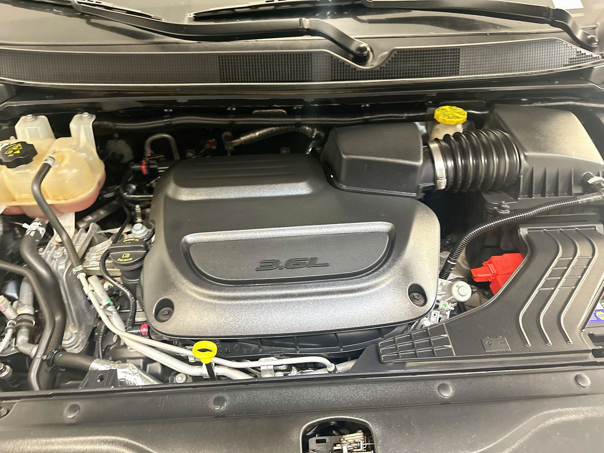Used 2023 Chrysler Voyager LX FWD image 35