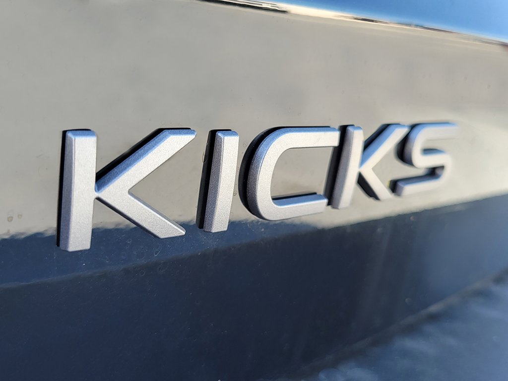 New 2025 Nissan Kicks SR image 12