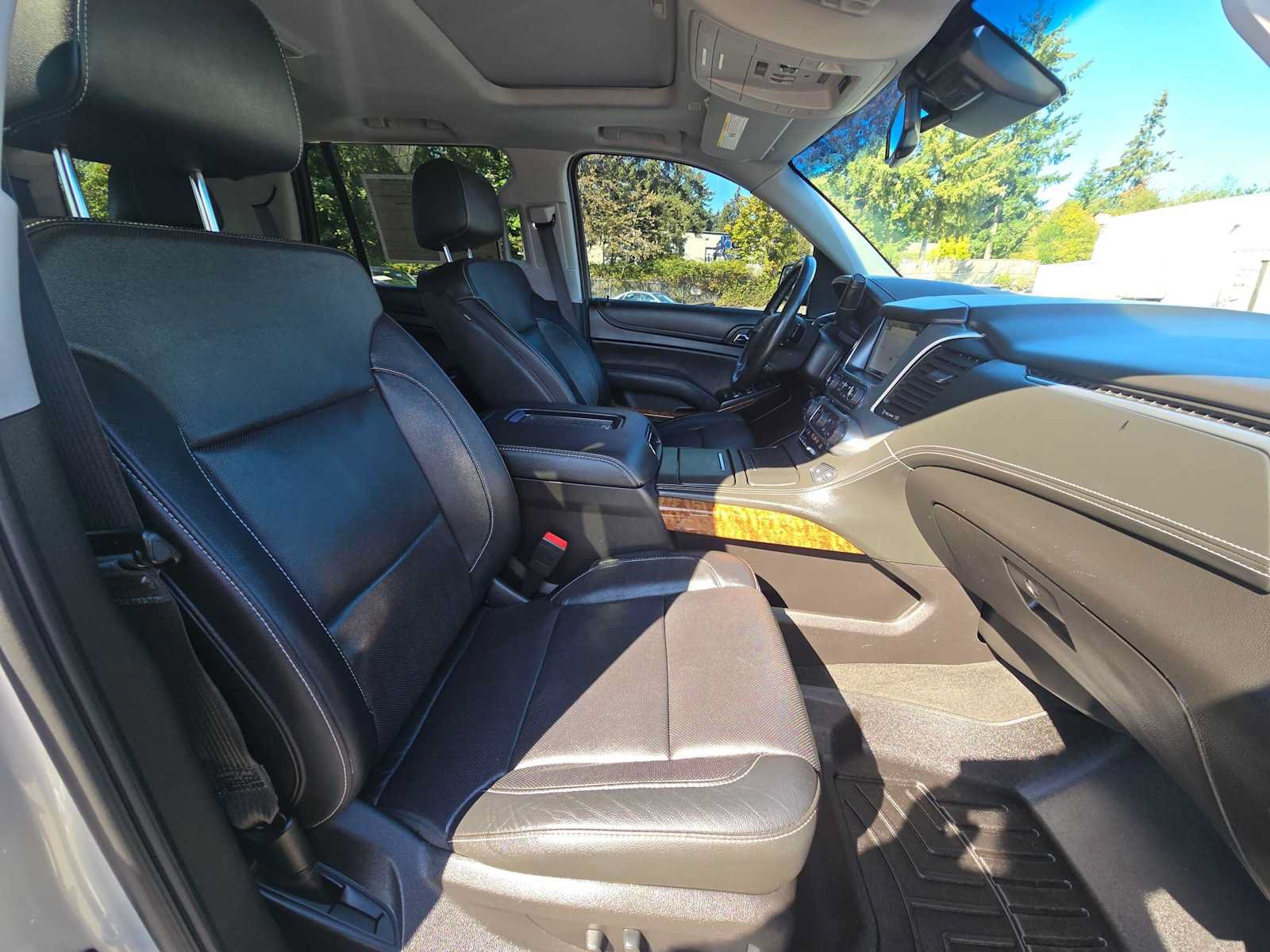 Used 2018 Chevrolet Tahoe Premier AWD/4WD image 11