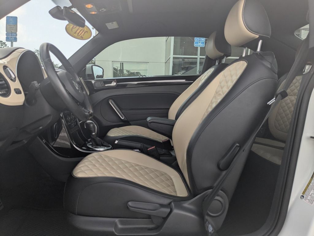 Used 2019 Volkswagen Beetle 2.0T Final Edition SEL FWD image 2