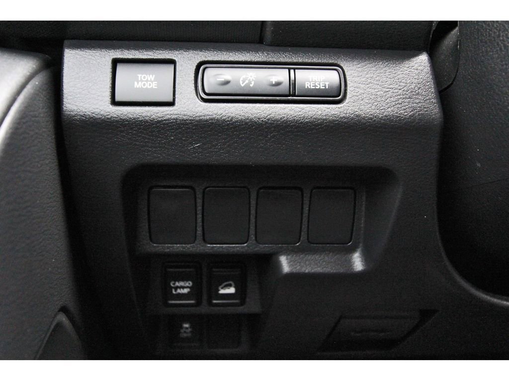 Used 2022 Nissan Frontier SV AWD/4WD image 18