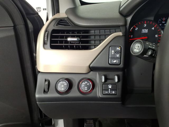 Used 2015 GMC Yukon Denali w/ Open Road Package AWD/4WD image 16