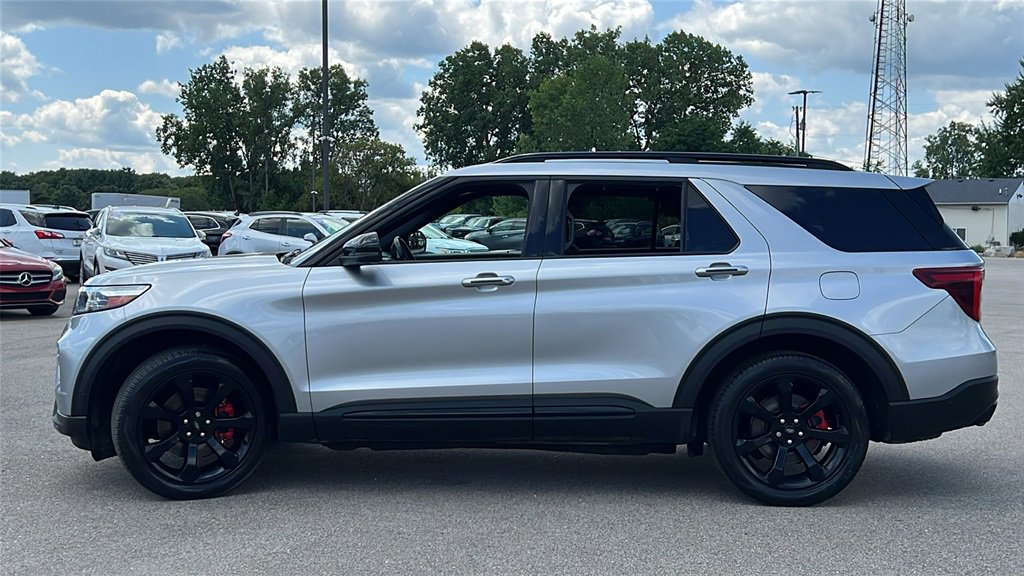 Used 2020 Ford Explorer ST w/ ST Street Pack image 8