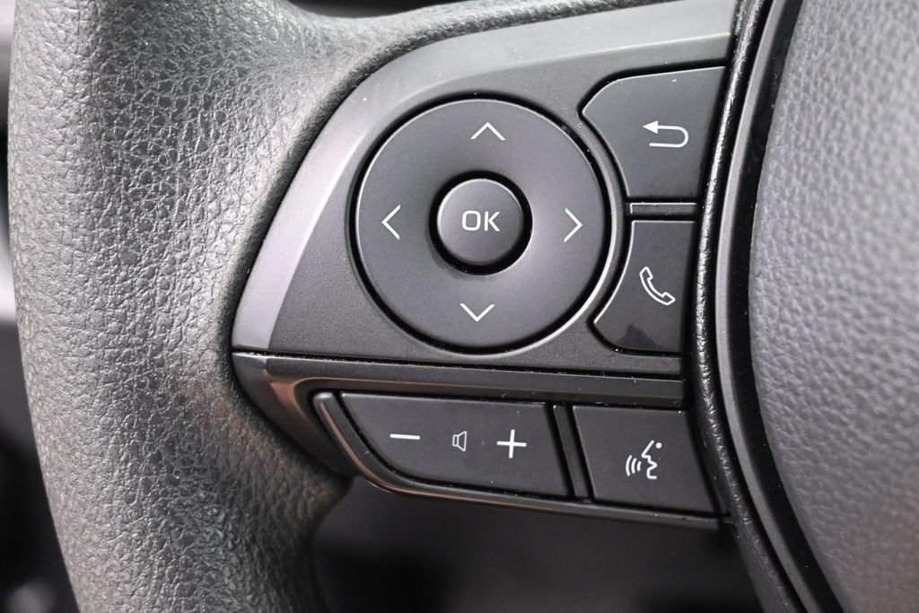 Used 2025 Toyota RAV4 LE AWD/4WD image 16