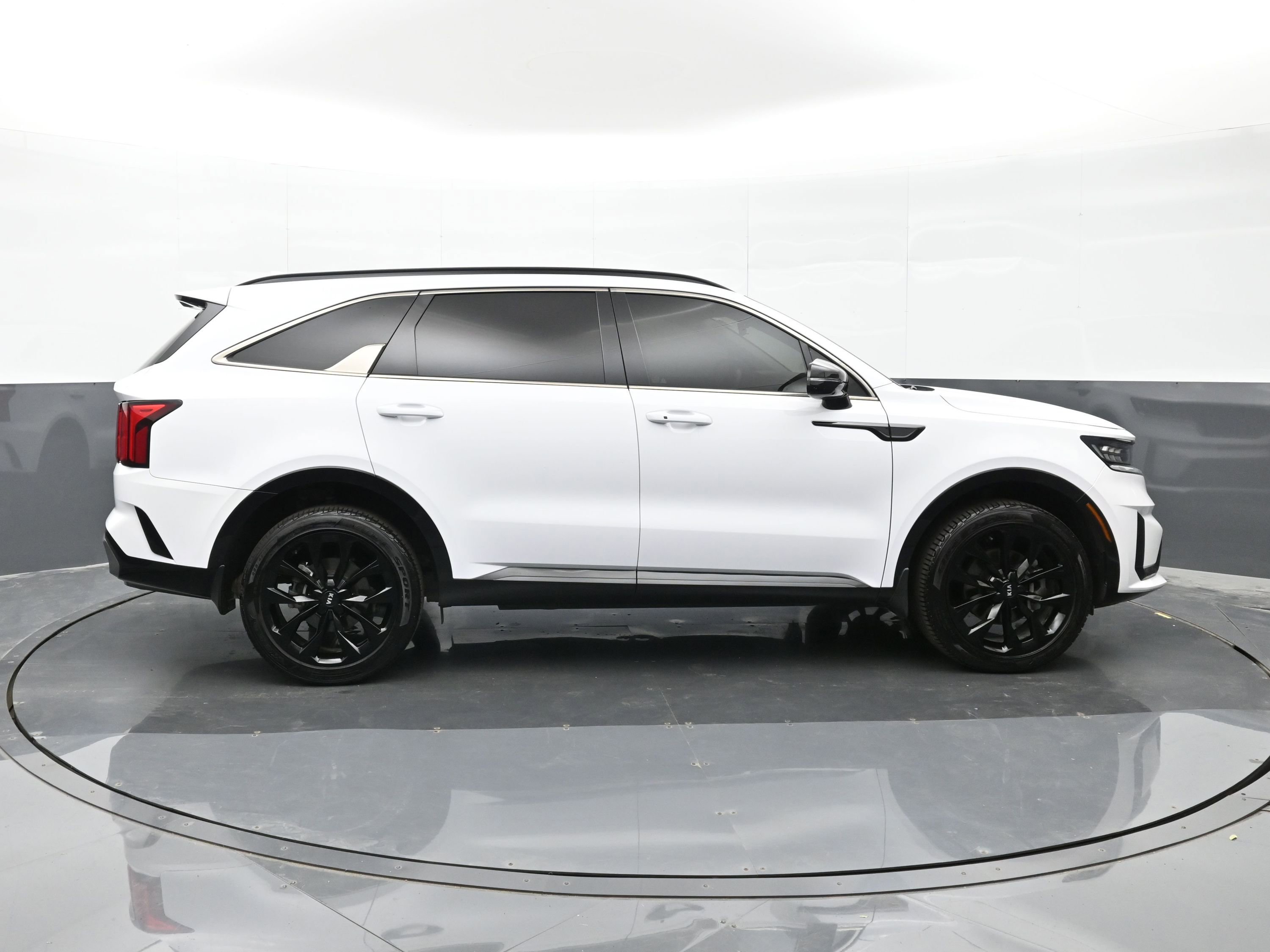 Used 2021 Kia Sorento SX image 9