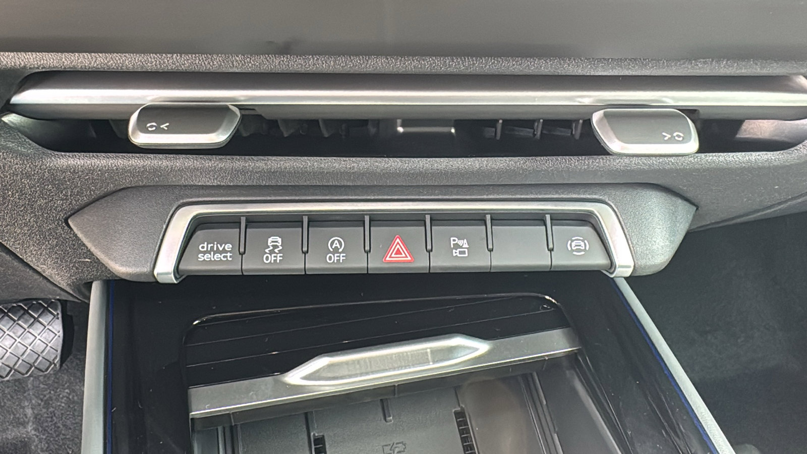 New 2026 Audi Q3 quattro 2.0T AWD/4WD image 20