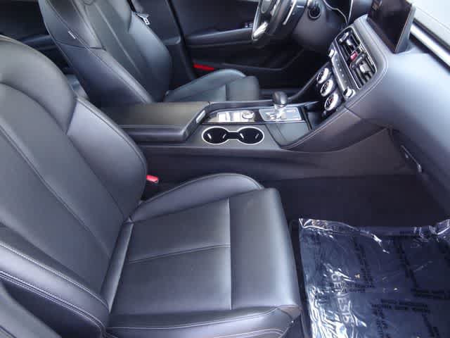 Used 2023 Genesis G70 2.0T RWD image 14