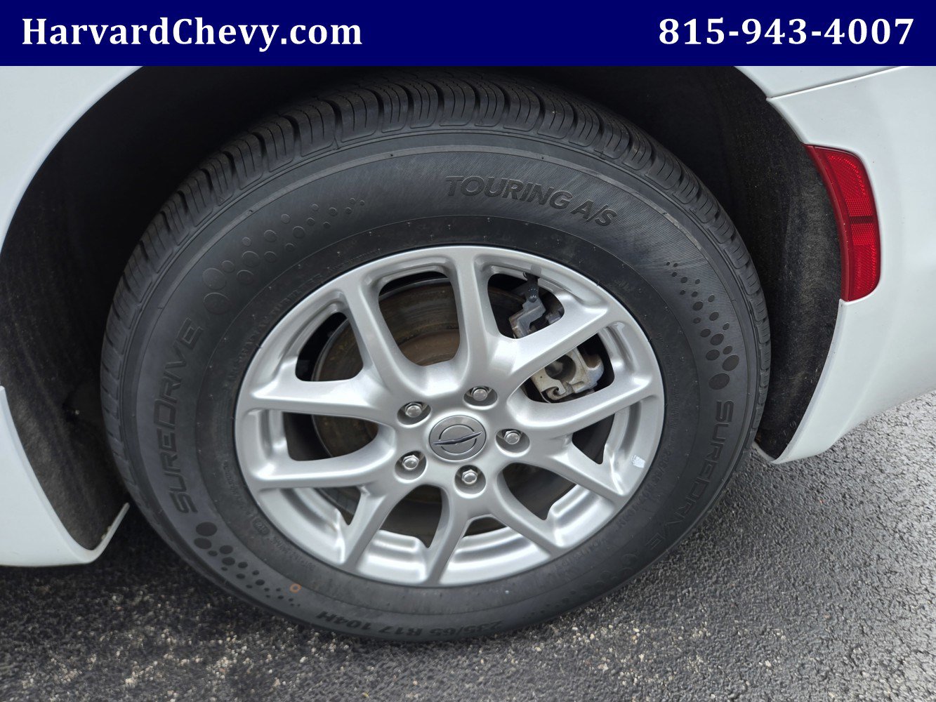Used 2023 Chrysler Pacifica Touring-L FWD image 44