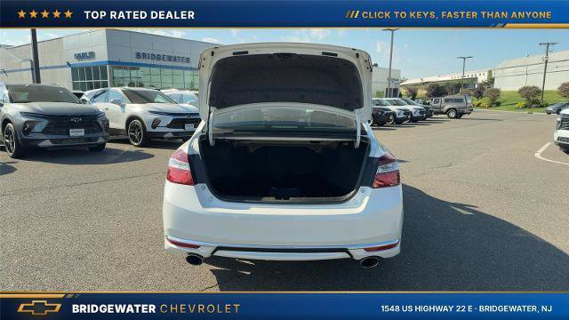 Used 2017 Honda Accord Sport image 10