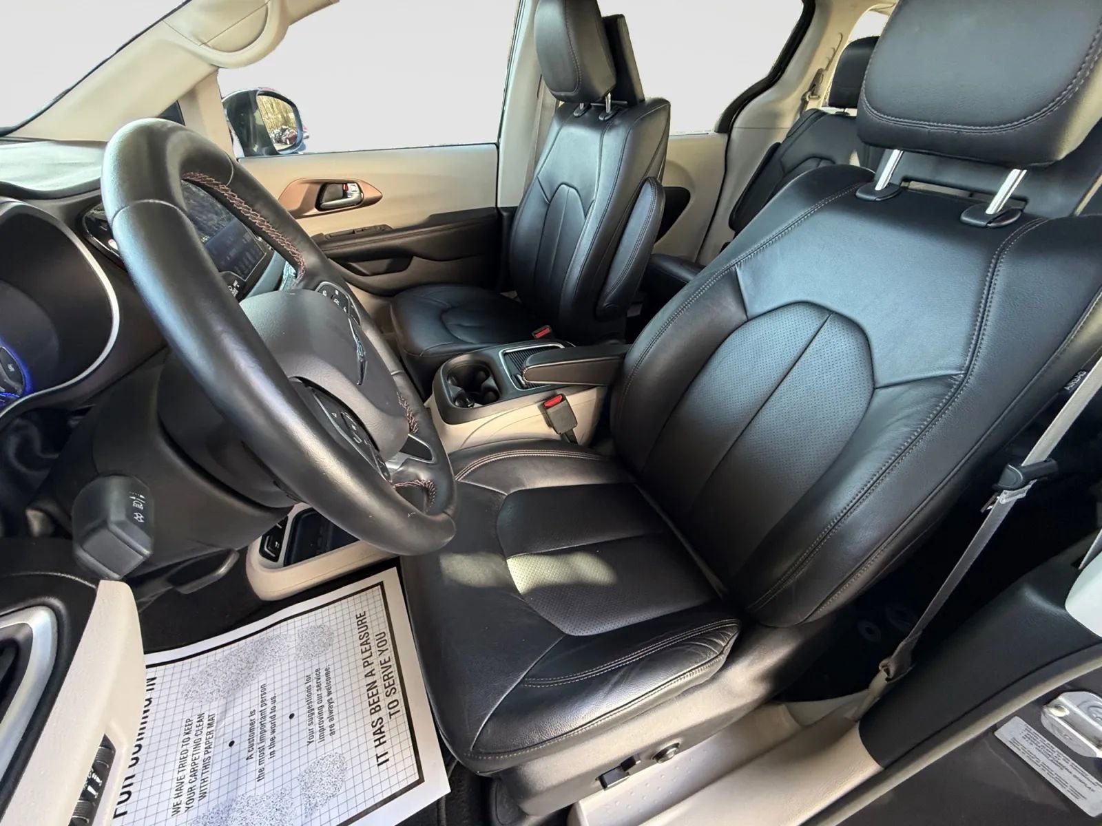 Used 2017 Chrysler Pacifica Touring-L Plus image 11