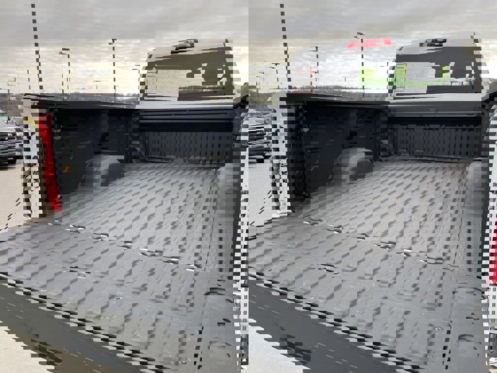 Used 2024 Chevrolet Silverado 2500 LT w/ Convenience Package image 14