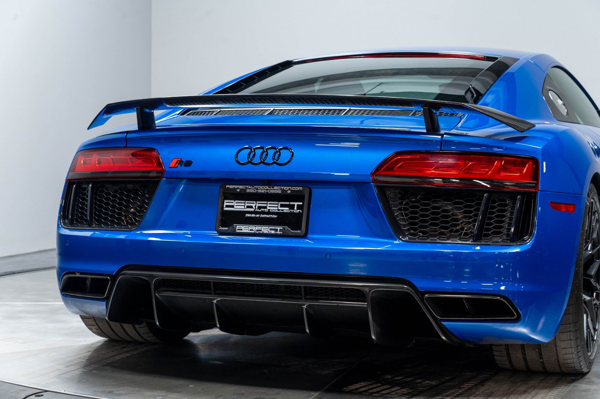 Used 2017 Audi R8 V10 plus AWD/4WD image 70