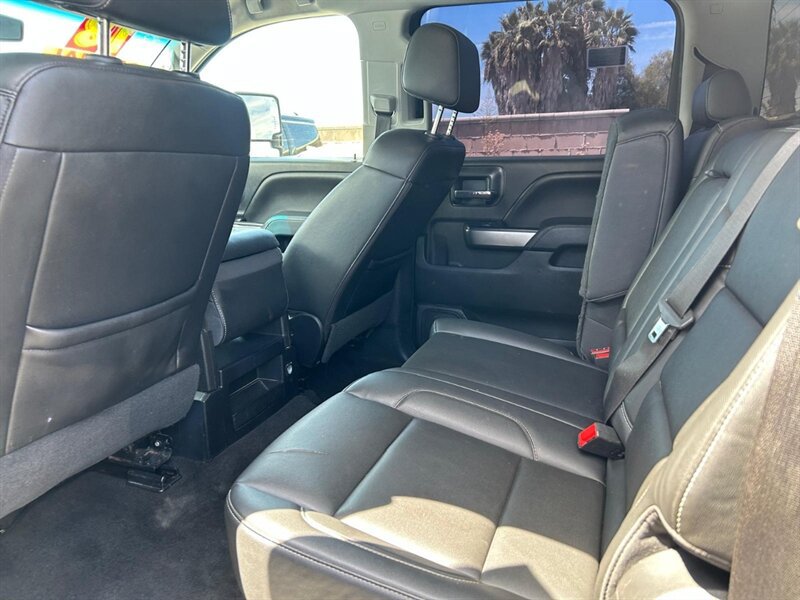 Used 2018 Chevrolet Silverado 1500 LT w/ All Star Edition RWD image 13