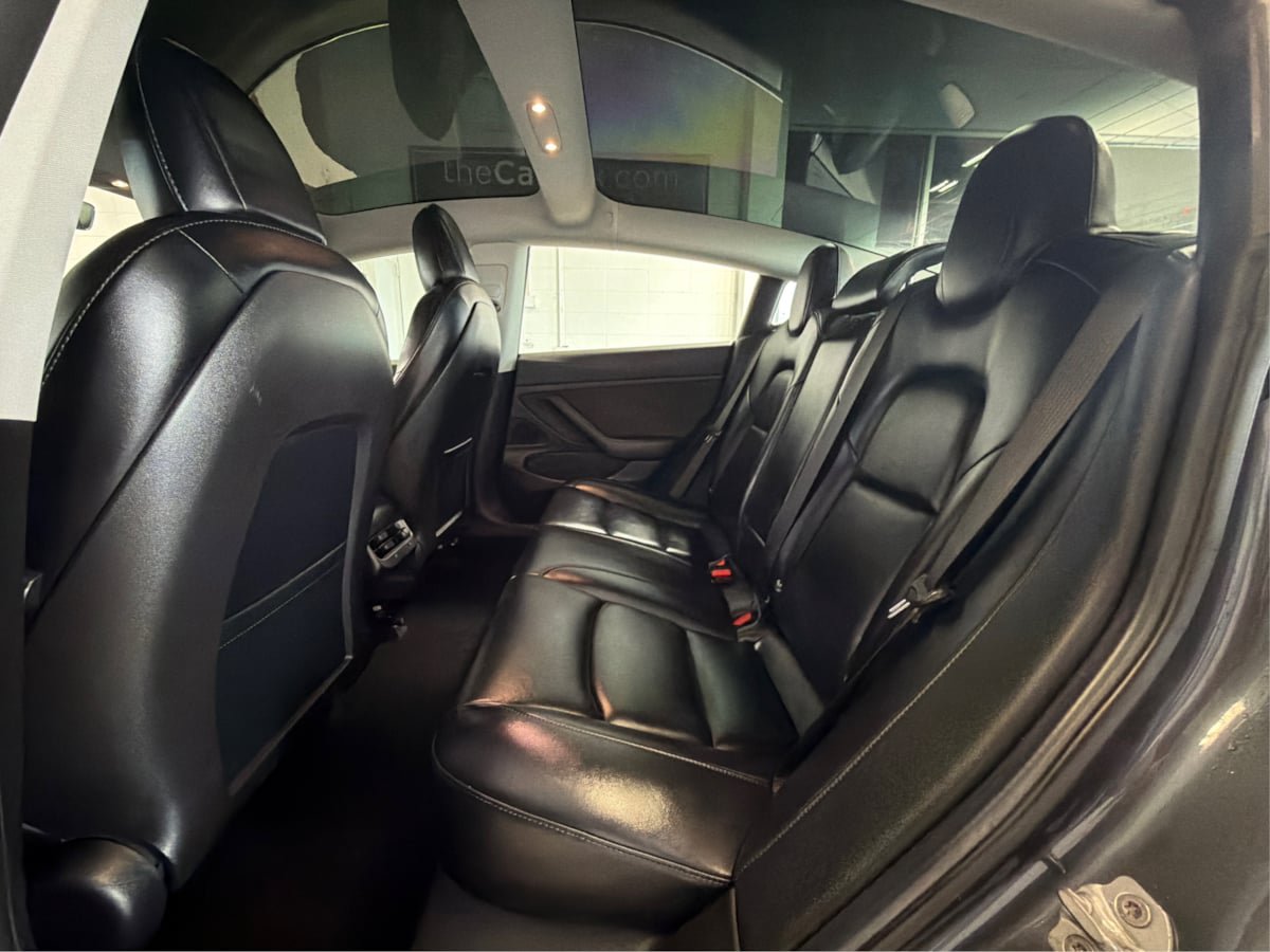 Used 2018 Tesla Model 3 Long Range RWD image 10