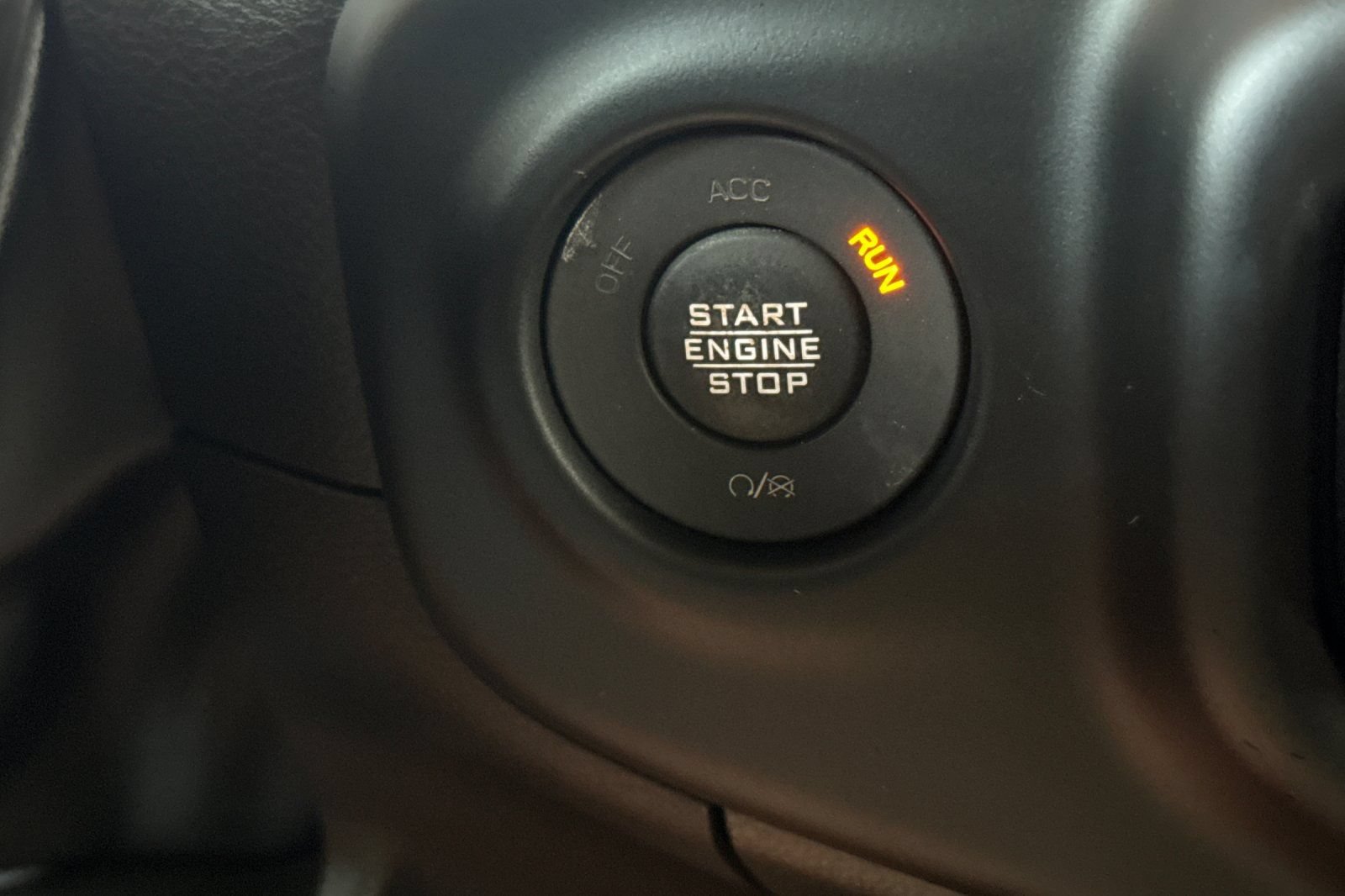 Used 2023 Jeep Wrangler Unlimited Sahara AWD/4WD image 23