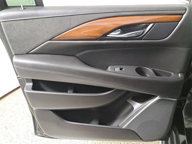 Used 2020 Cadillac Escalade ESV Premium Luxury image 15