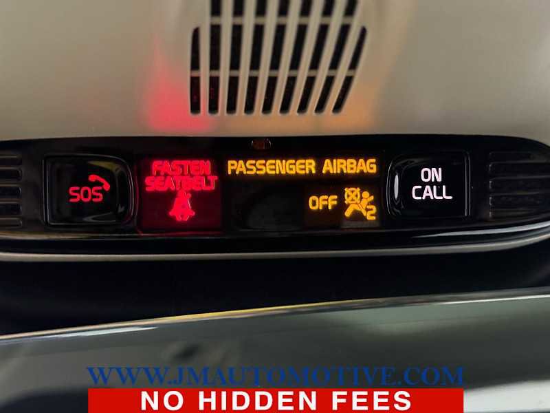 Used 2019 Volvo XC40 T5 Momentum image 35