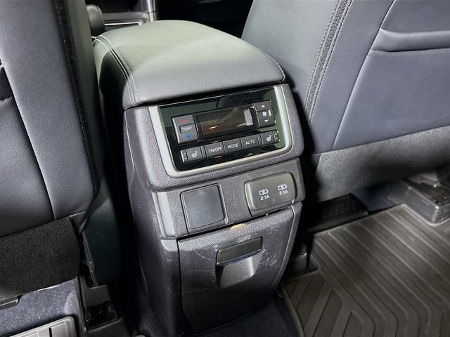 Used 2021 Subaru Ascent Limited w/ Technology Package AWD/4WD image 29