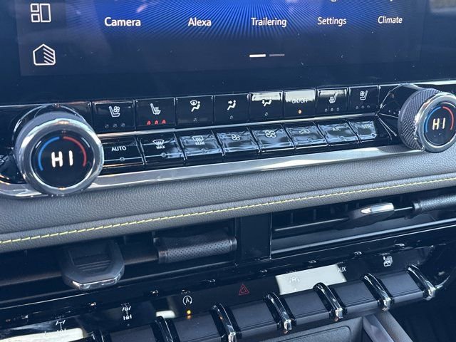 Used 2024 Chevrolet Colorado ZR2 w/ ZR2 Convenience Package III image 33