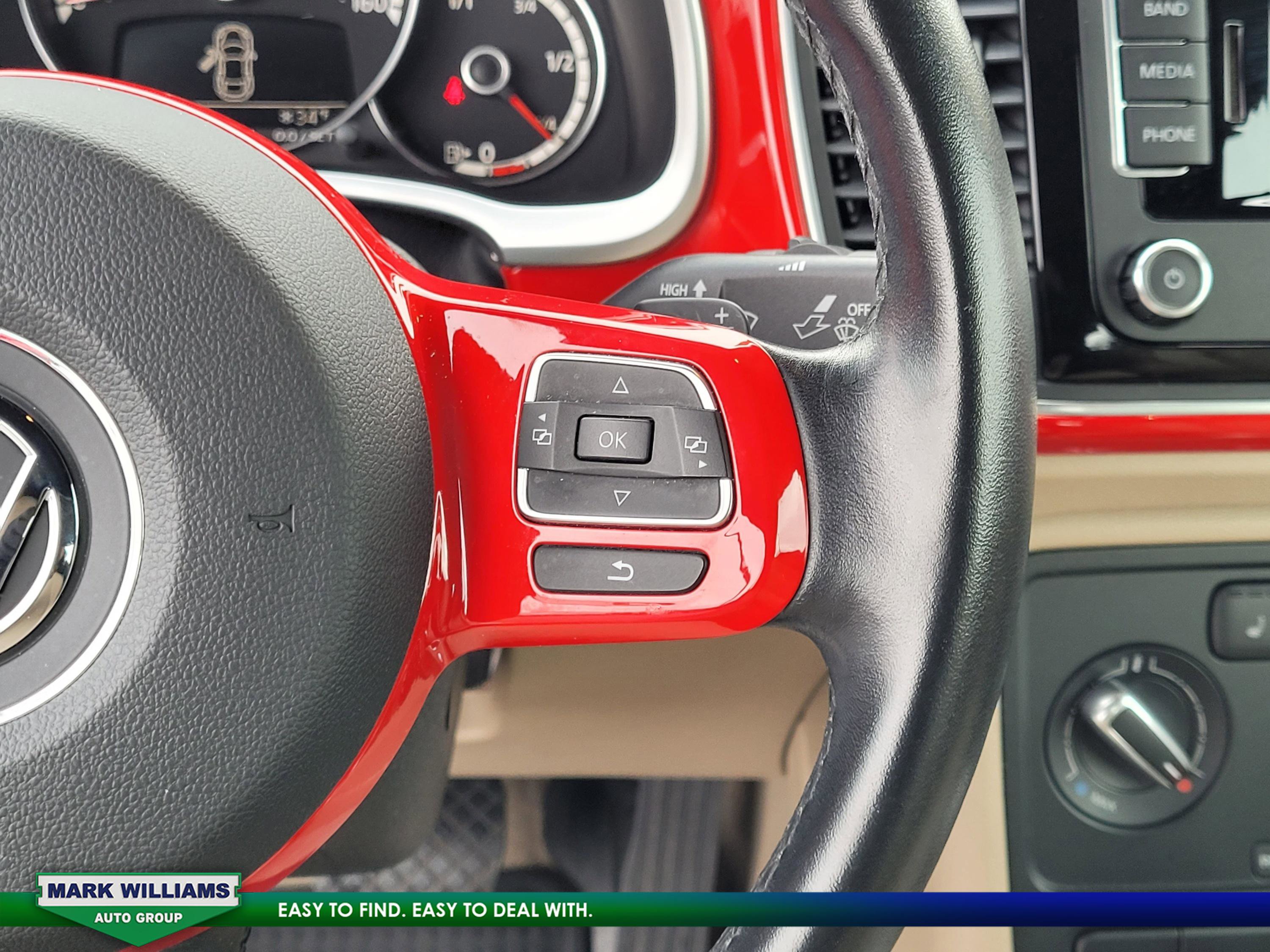 Used 2013 Volkswagen Beetle TDI image 13