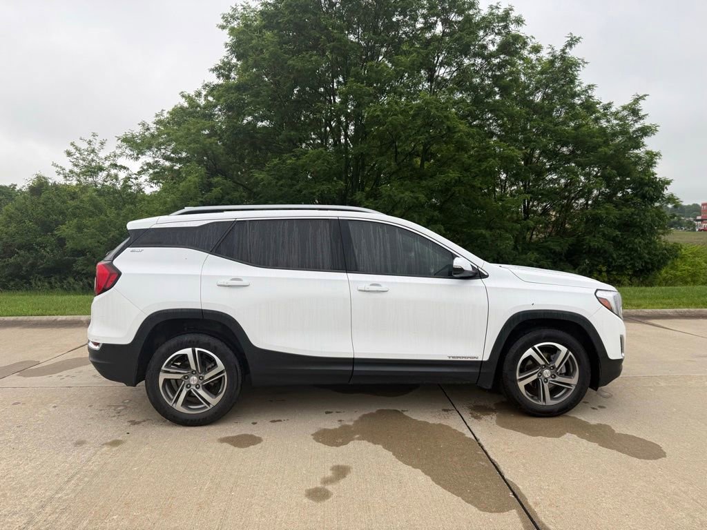 Used 2020 GMC Terrain SLT AWD/4WD image 2