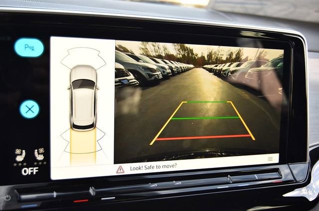 New 2026 Volkswagen Atlas Cross Sport SE image 13