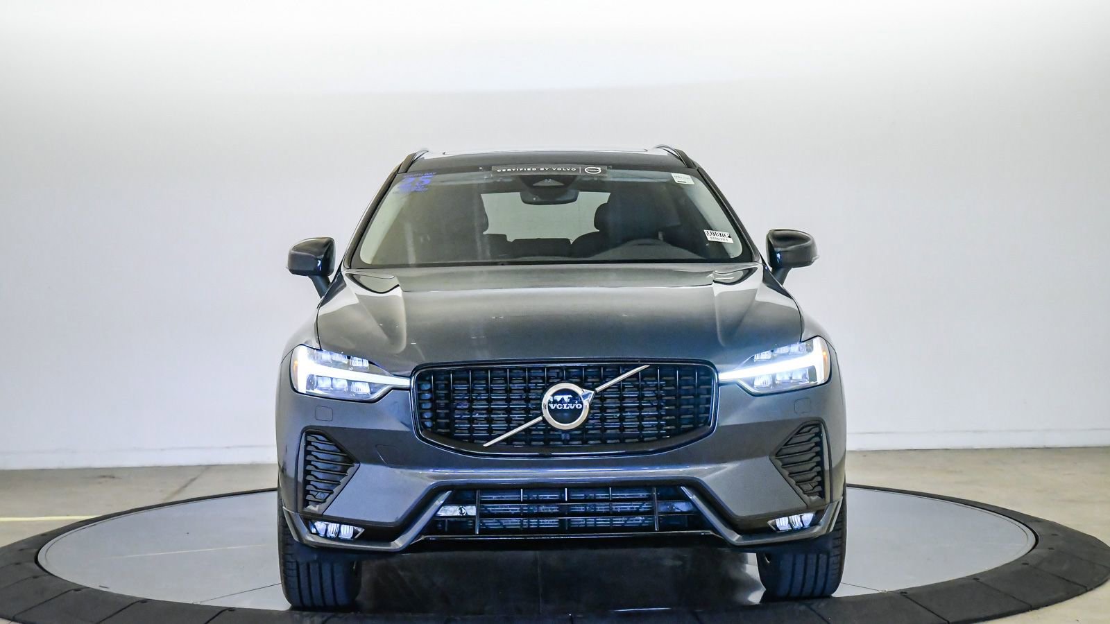 Certified 2025 Volvo XC60 B5 Core AWD/4WD image 7