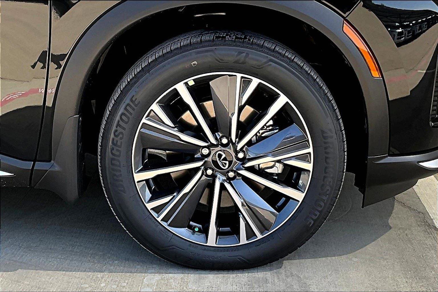 New 2026 INFINITI QX60 Luxe w/ Cargo Package image 26