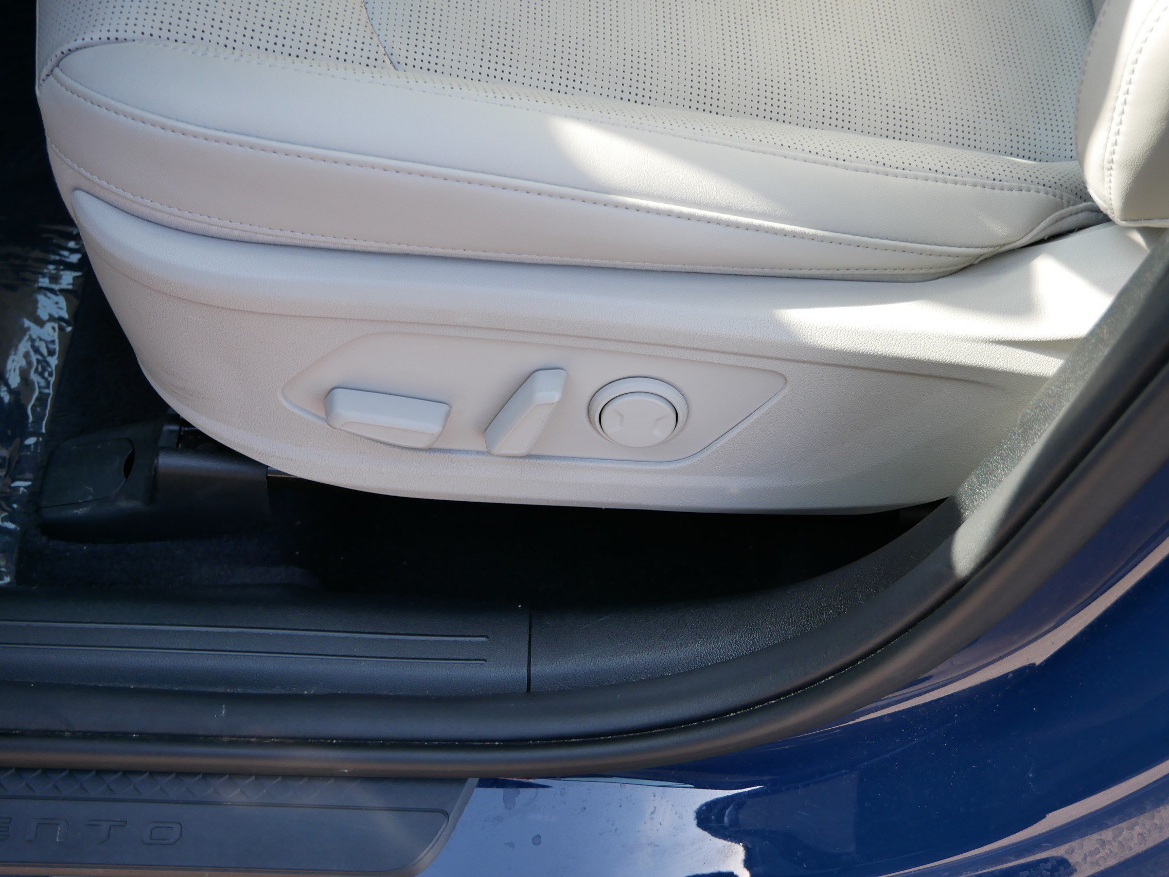 Used 2024 Kia Sorento S w/ Panoramic Sunroof Package AWD/4WD image 20