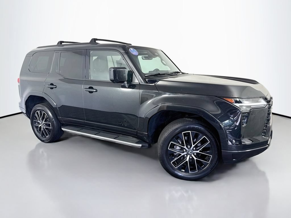 Used 2024 Lexus GX 550 w/ Accessory Package (2T) AWD/4WD image 3