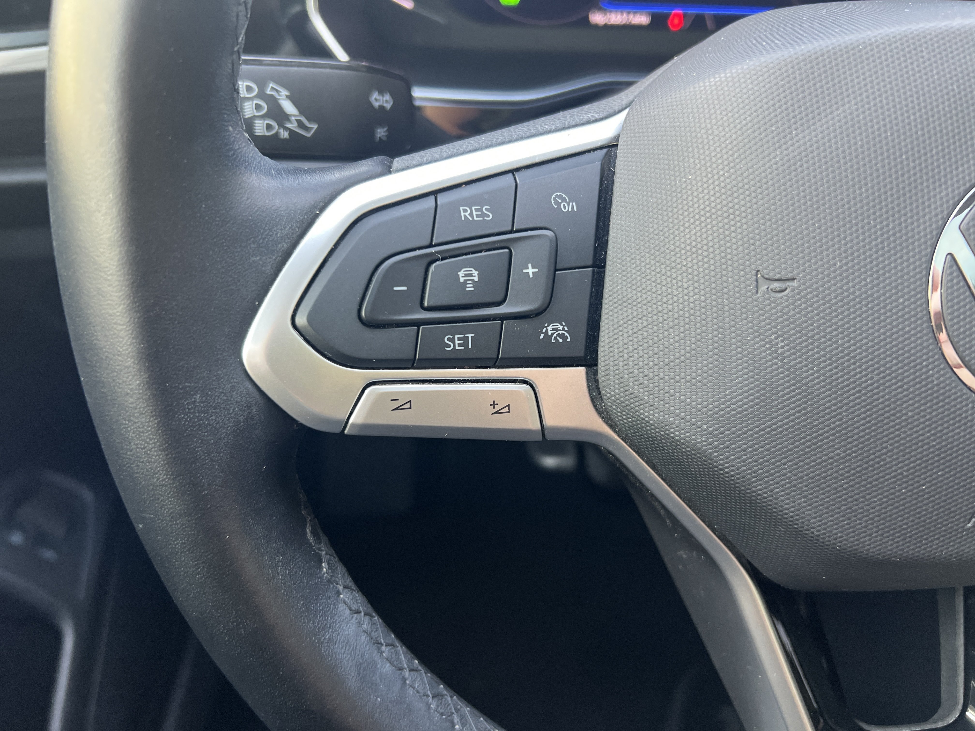 Certified 2022 Volkswagen Jetta SEL FWD image 16