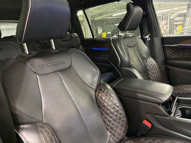 Used 2023 Jeep Grand Cherokee L Summit w/ High Altitude Package image 27