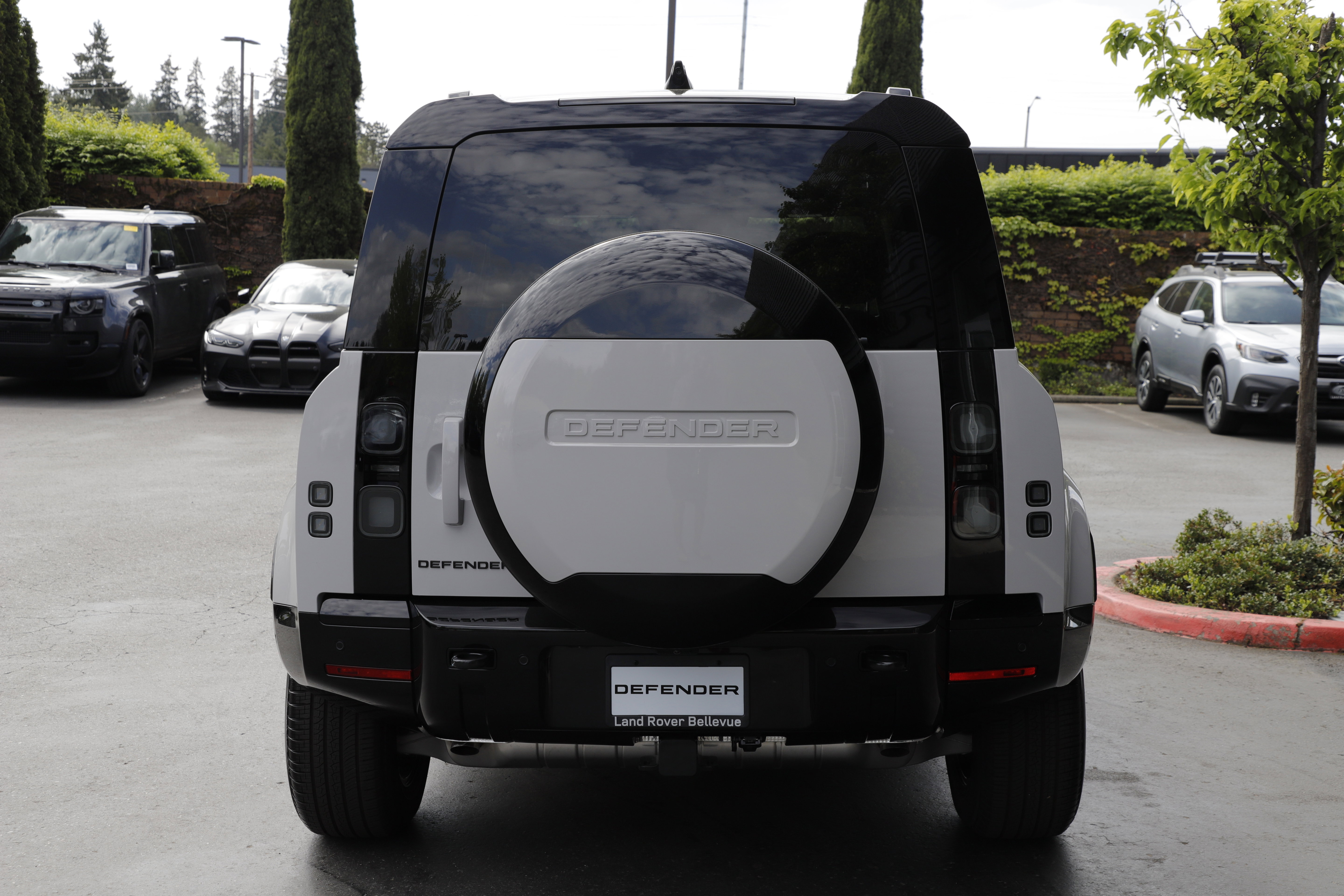 New 2026 Land Rover Defender 110 X AWD/4WD image 5