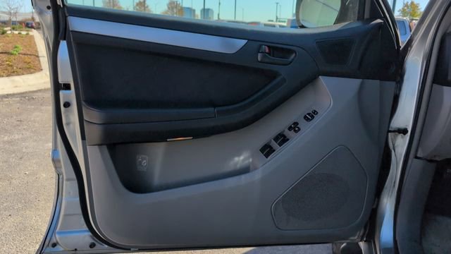 Used 2004 Toyota 4Runner SR5 image 17