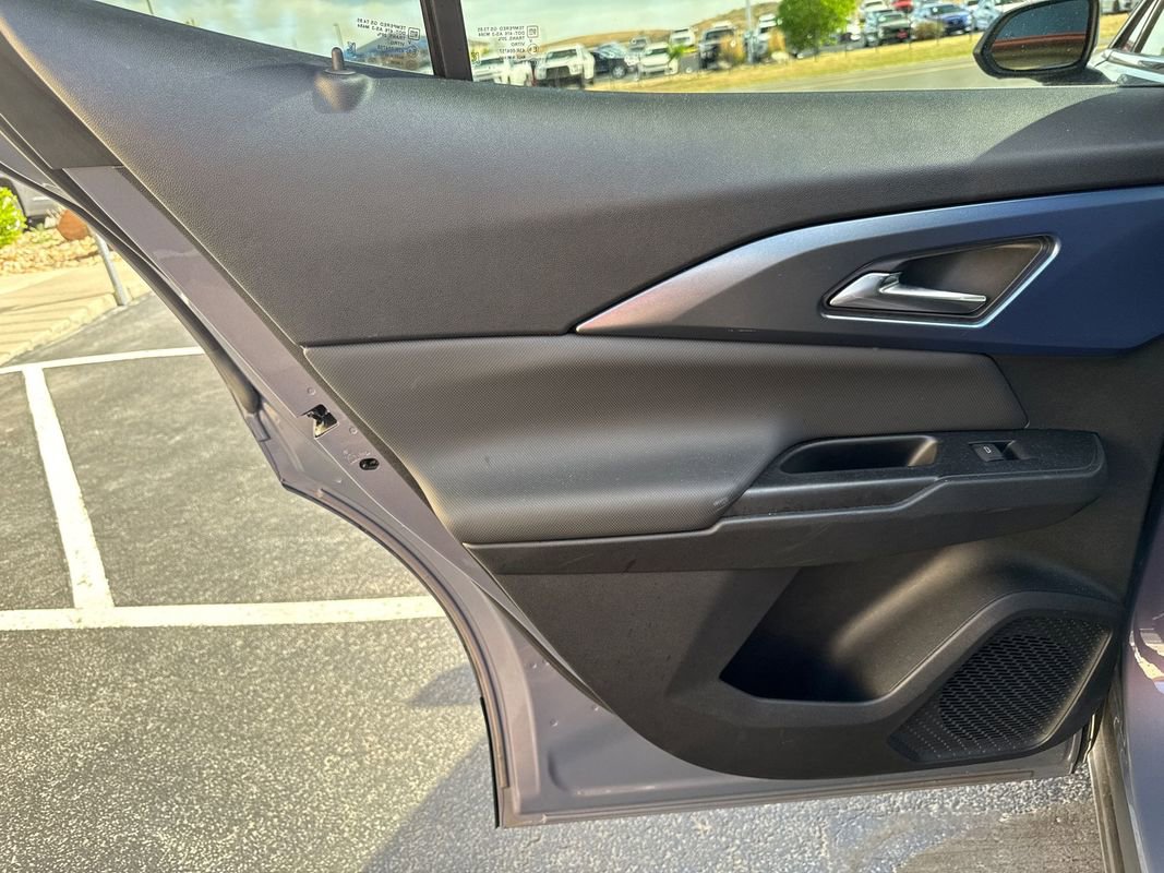 Used 2024 Chevrolet Equinox EV LT image 47