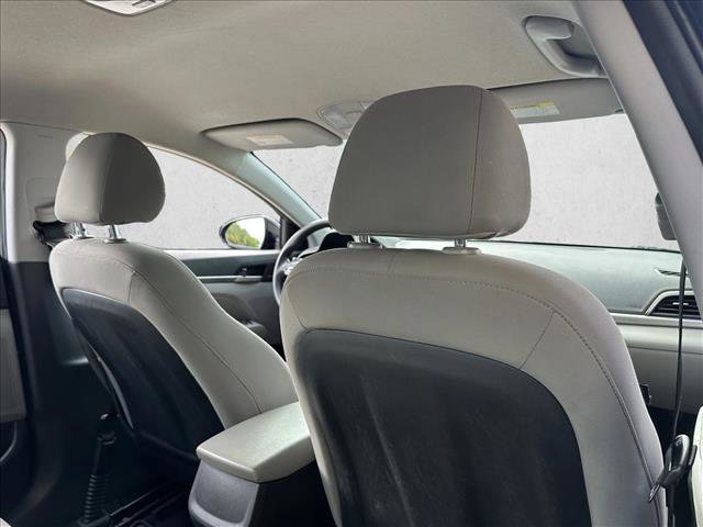 Used 2020 Hyundai Elantra SEL image 26