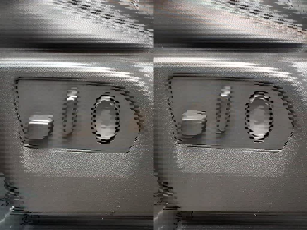 Used 2021 Chevrolet Tahoe High Country w/ Premium Package image 13