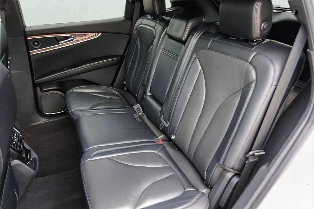 Used 2020 Lincoln Nautilus Reserve FWD image 25