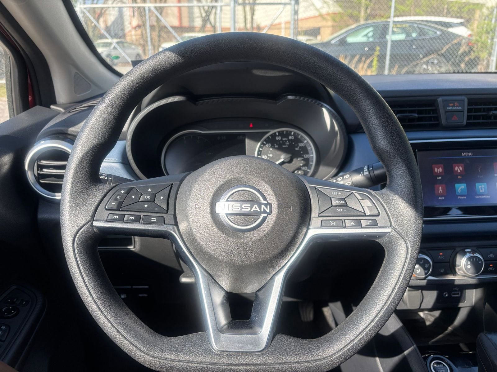 Used 2025 Nissan Versa SV image 28