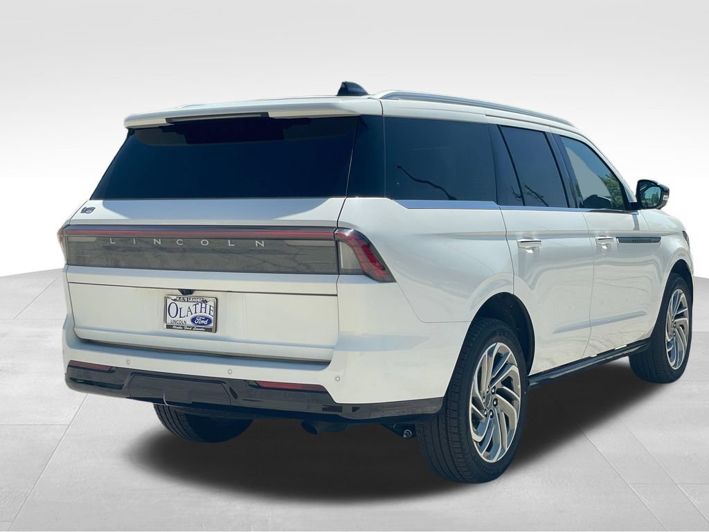 New 2026 Lincoln Navigator Reserve AWD/4WD image 5