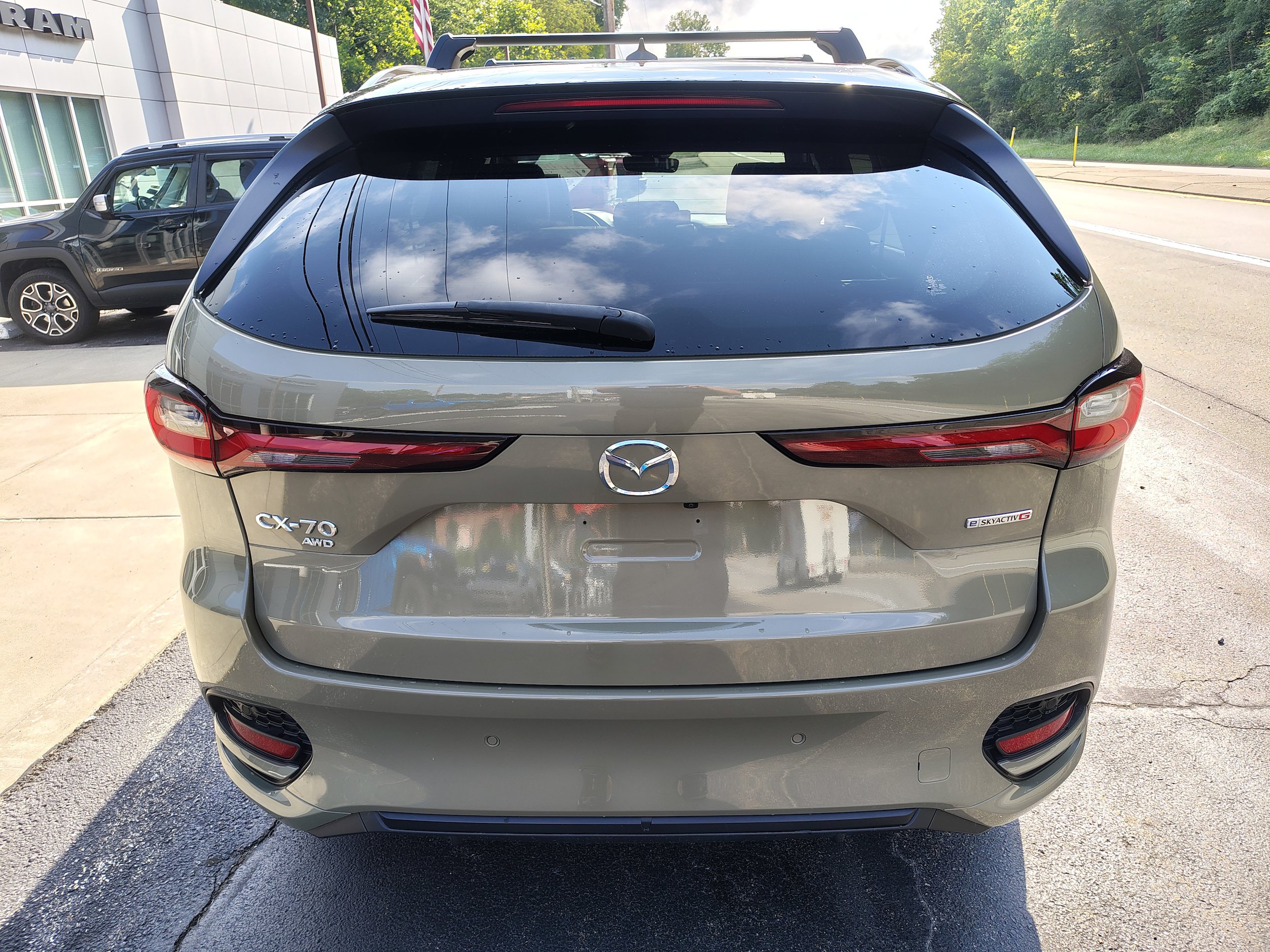Used 2025 MAZDA CX-70 3.3 Turbo S w/ Premium Package AWD/4WD image 8